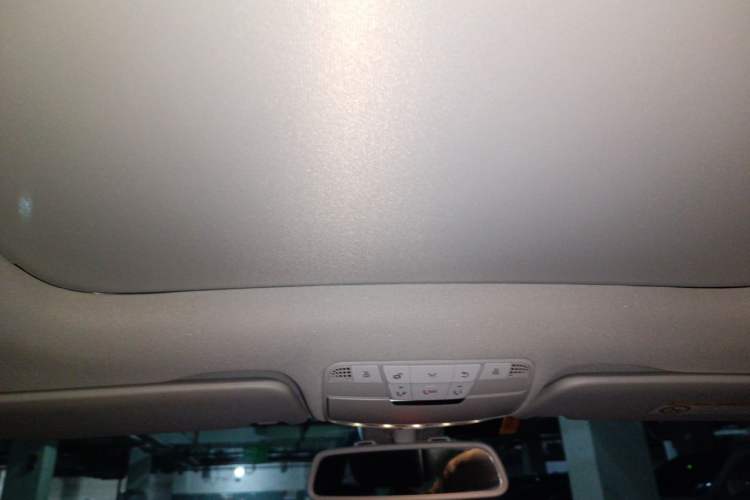 Used Mercedes-Benz C-Class 2017 C 200 L Sport Edition Headliner