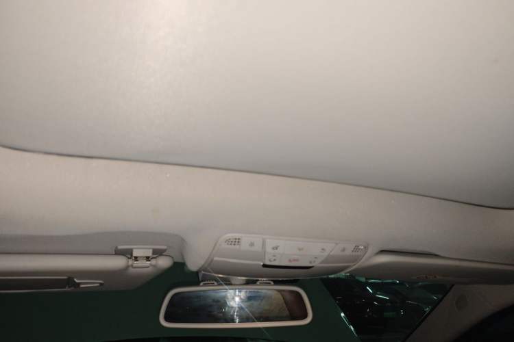 Used Mercedes-Benz C-Class 2017 Facelift C 200 L Sport Edition Headliner