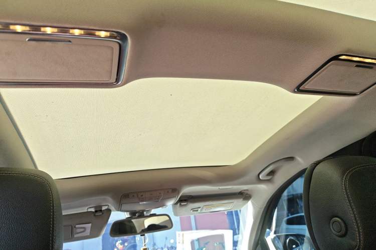 Used Mercedes-Benz C-Class 2017 Facelift C 200 L Sport Edition Headliner