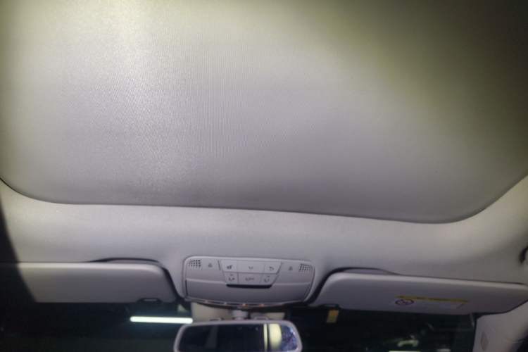 Used Mercedes-Benz C-Class 2017 C 200 L 4MATIC Sport Edition Headliner