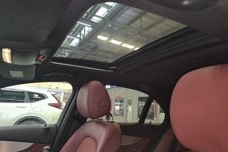Used Mercedes-Benz C-Class 2017 Restyled C 200 Sport Edition Headliner