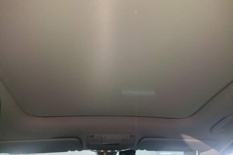 Used Mercedes-Benz C-Class 2017 Facelift C 200 L Headliner