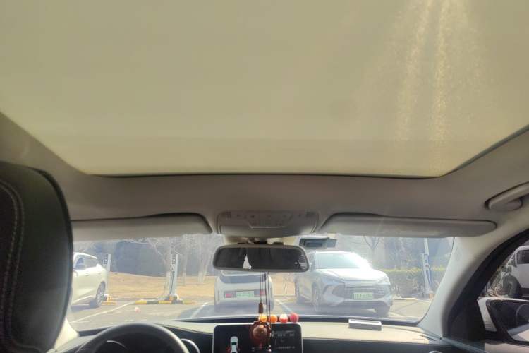 Used Mercedes-Benz C-Class 2017 Facelift C 200 L 4MATIC Sport Edition Headliner