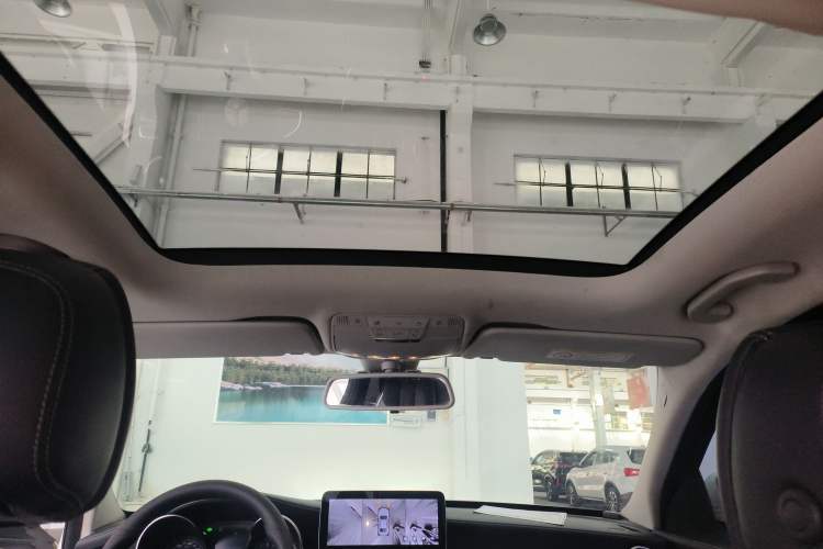 Used Mercedes-Benz C-Class 2017 Facelift C 200 L Sport Edition Headliner