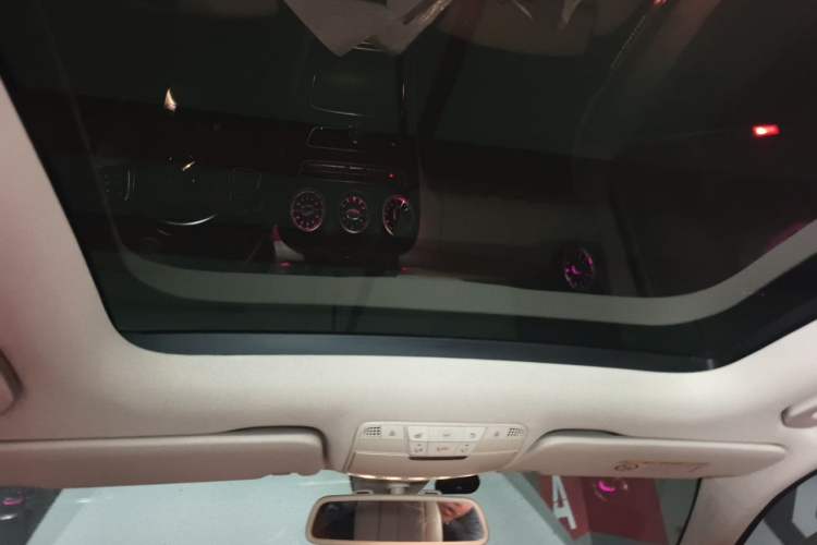 Used Mercedes-Benz C-Class 2017 C 200 L Headliner