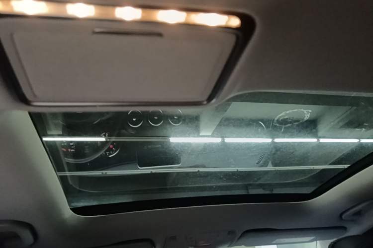 Used Mercedes-Benz C-Class 2017 Facelift C 200 L Sport Edition Headliner