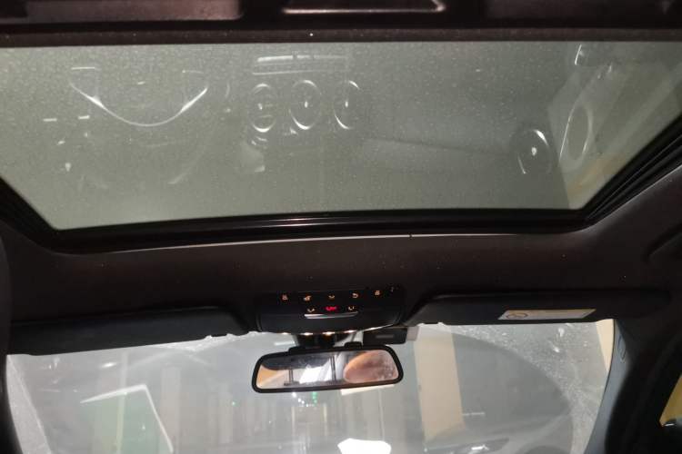 Used Mercedes-Benz C-Class 2017 Restyled C 200 Sport Edition Headliner
