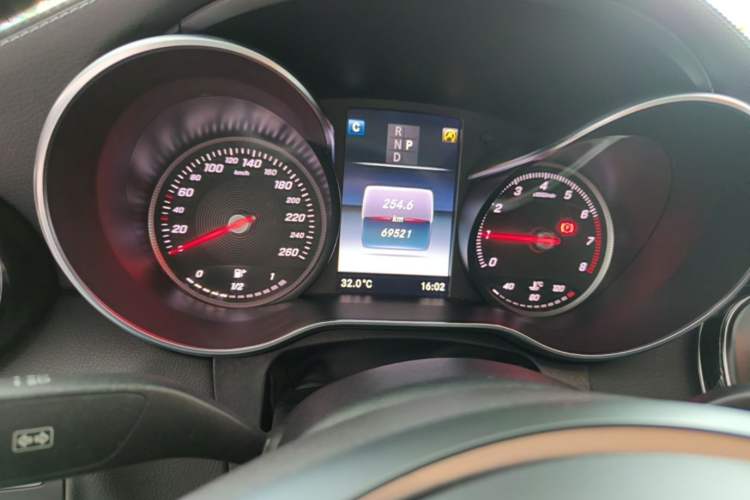 Used Mercedes-Benz C-Class 2017 Facelift C 200 L Sport Edition Instrument Cluster