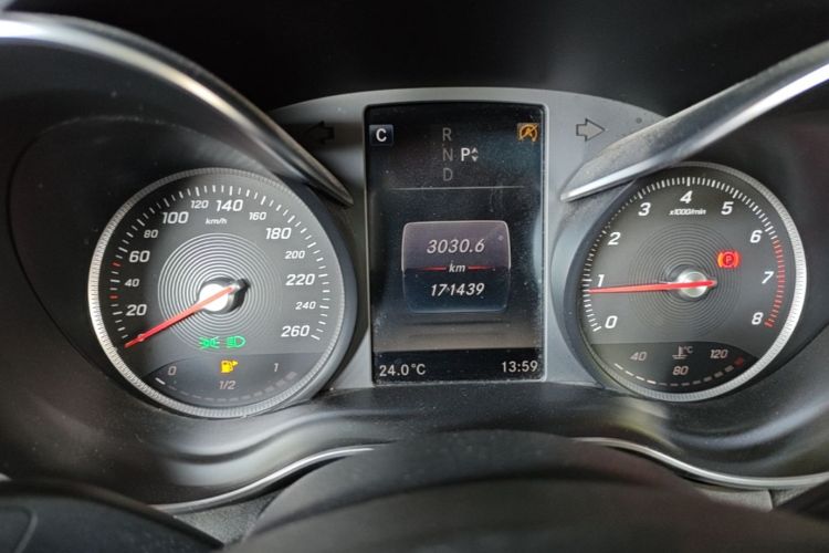 Used Mercedes-Benz C-Class 2017 C 180 L Sport Edition Instrument Cluster