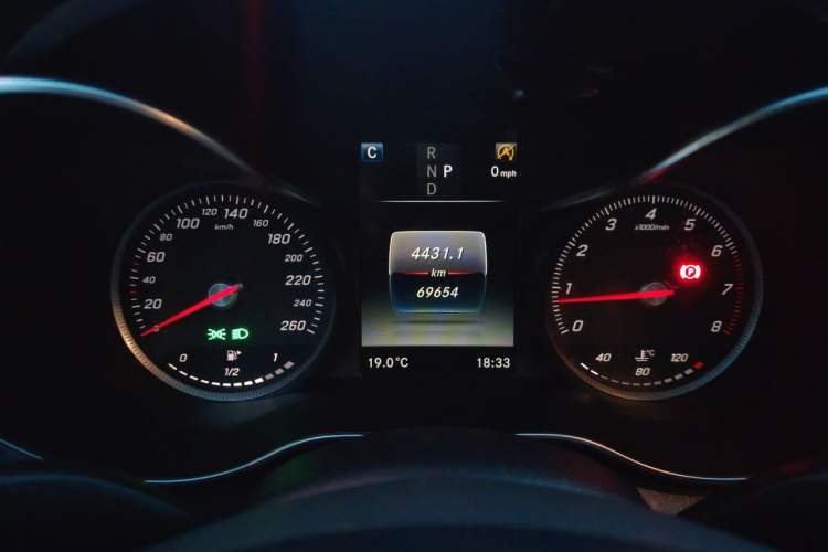 Used Mercedes-Benz C-Class 2017 Facelift C 200 L Sport Edition Instrument Cluster