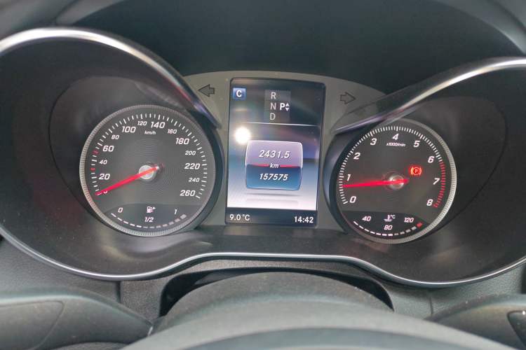 Used Mercedes-Benz C-Class 2017 Facelift C 200 L Sport Edition Instrument Cluster