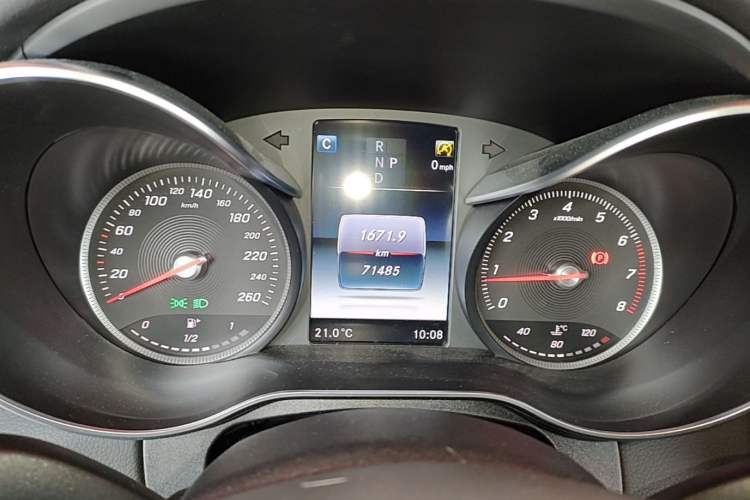 Used Mercedes-Benz C-Class 2017 Restyled C 200 Sport Edition Instrument Cluster