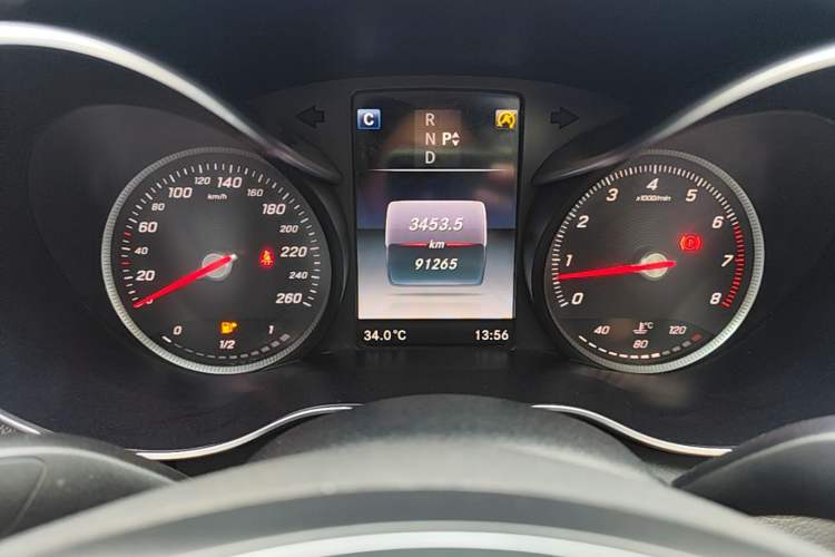 Used Mercedes-Benz C-Class 2017 Facelift C 200 L Instrument Cluster