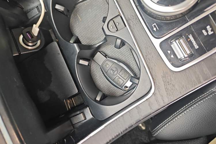 Used Mercedes-Benz C-Class 2017 Facelift C 200 L Sport Edition Interior 1