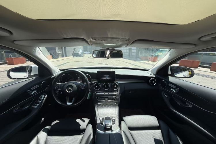 Used Mercedes-Benz C-Class 2017 Facelift C 200 L Sport Edition Interior 1