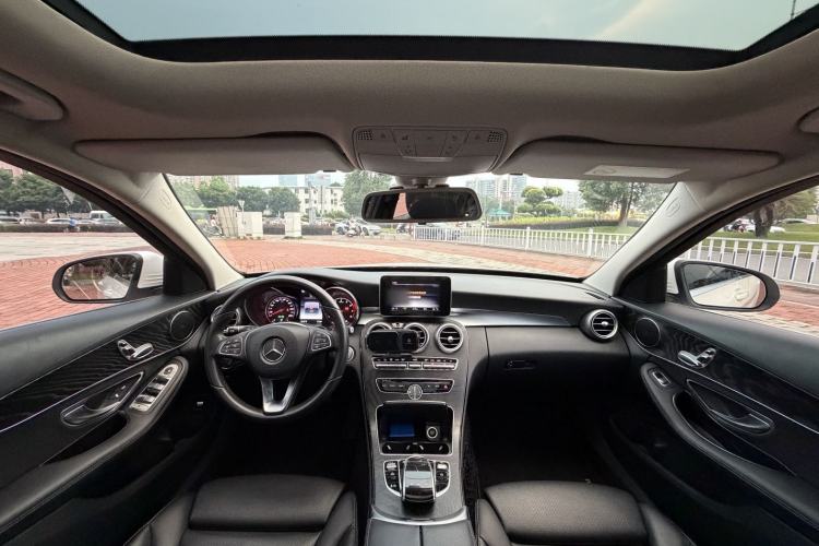 Used Mercedes-Benz C-Class 2017 C 200 station wagon Interior 1