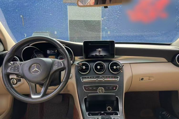 Used Mercedes-Benz C-Class 2017 C 200 L Sport Edition Interior 1