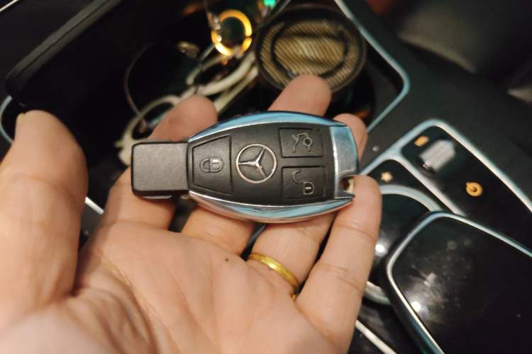 Used Mercedes-Benz C-Class 2017 C 200 L Sport Edition Interior 1