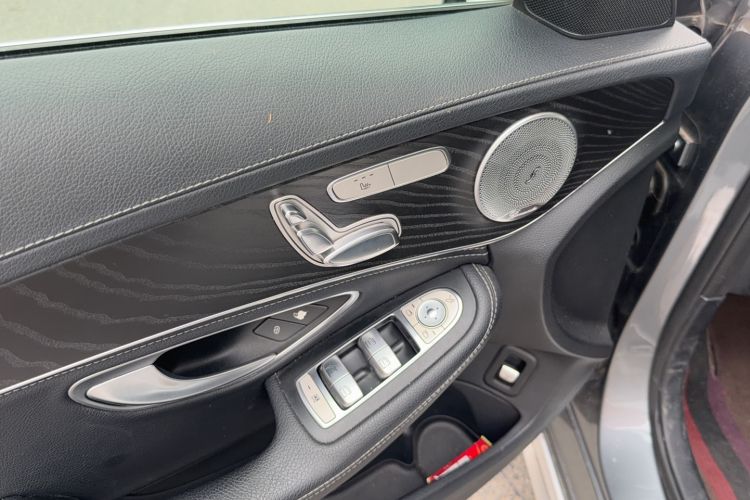 Used Mercedes-Benz C-Class 2017 Facelift C 200 L Sport Edition Interior 1
