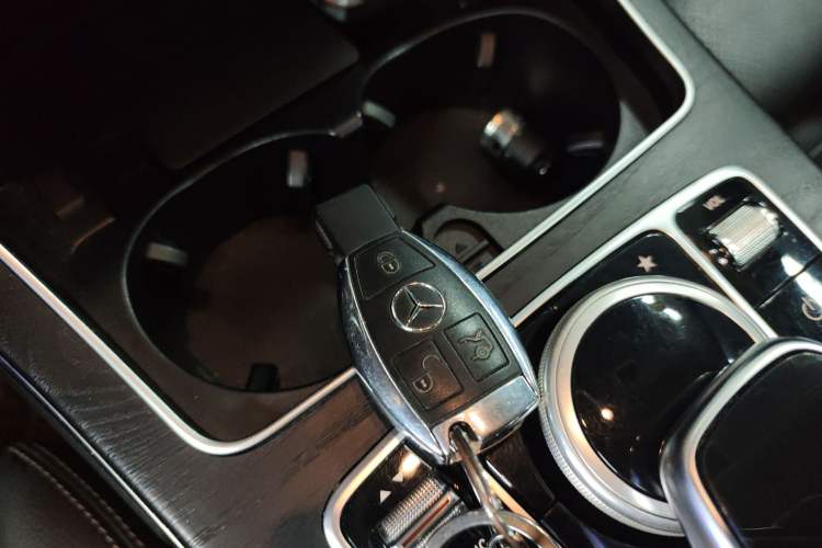 Used Mercedes-Benz C-Class 2017 C 200 station wagon Interior 1