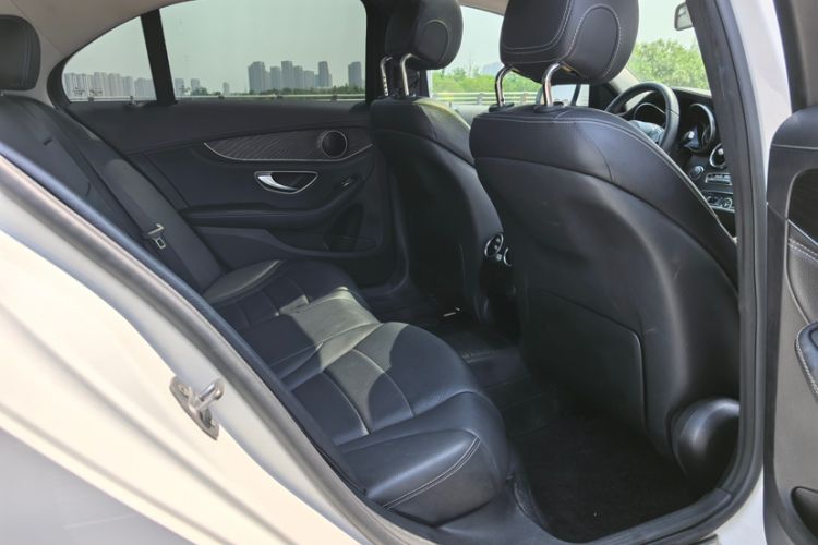 Used Mercedes-Benz C-Class 2017 C 180 L Sport Edition Interior 10