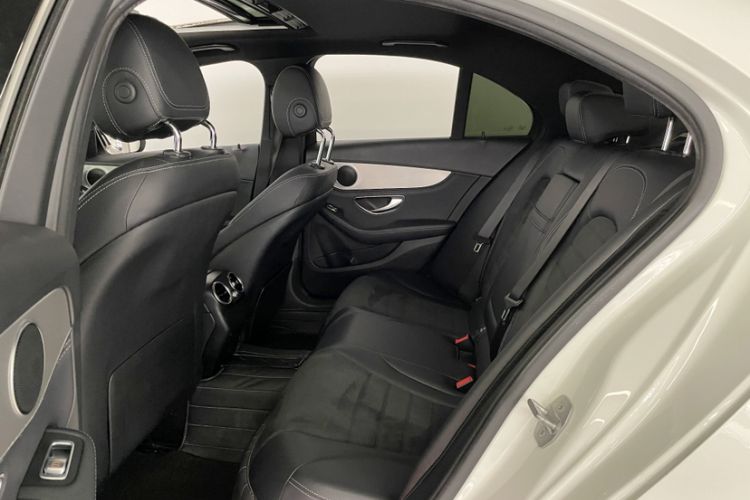 Used Mercedes-Benz C-Class 2017 C 200 Sport Edition Interior 11