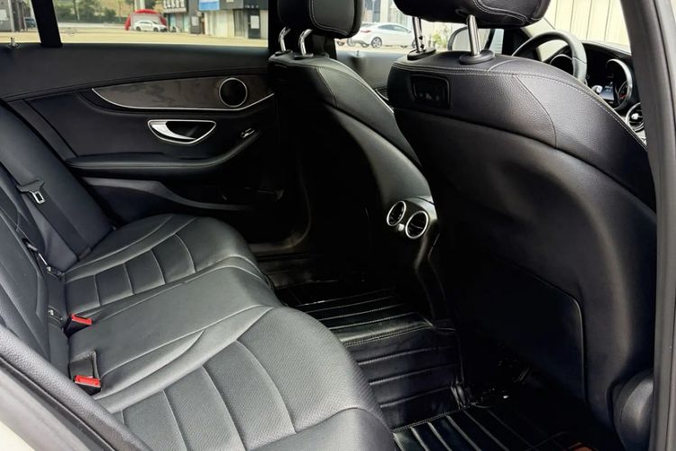Used Mercedes-Benz C-Class 2017 C 200 L Sport Edition Interior 2