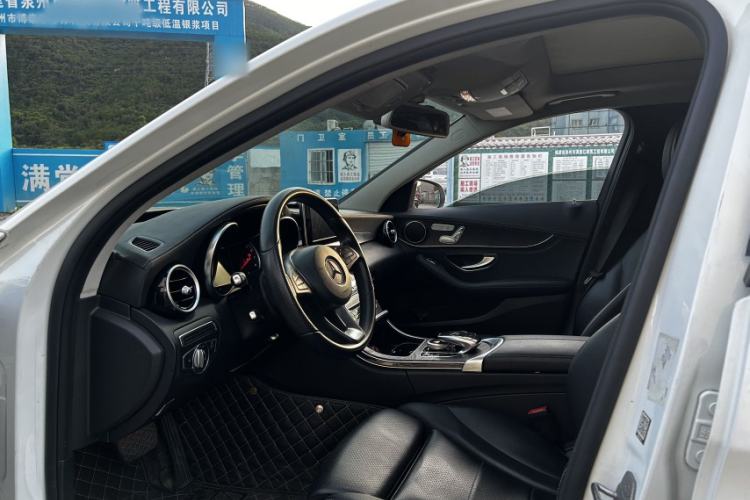 Used Mercedes-Benz C-Class 2017 Facelift C 200 L Sport Edition Interior 2