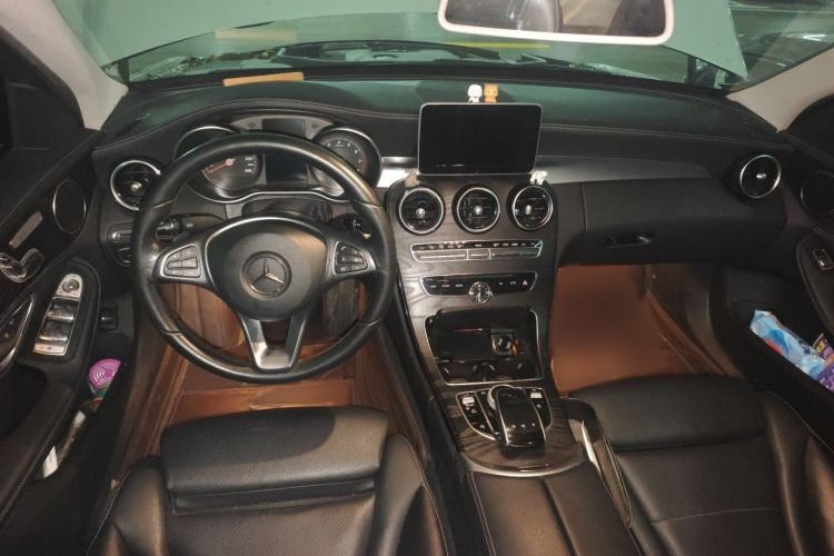 Used Mercedes-Benz C-Class 2017 Facelift C 200 L Sport Edition Interior 2