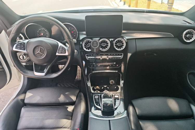 Used Mercedes-Benz C-Class 2017 Facelift C 200 Coupe Interior 2