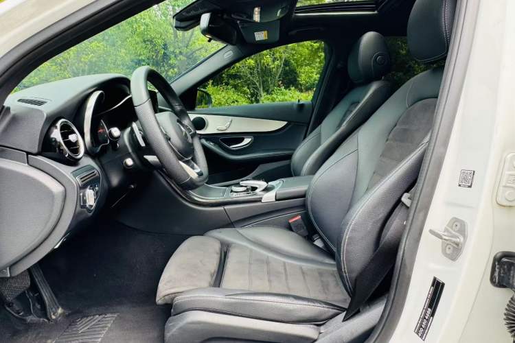 Used Mercedes-Benz C-Class 2017 Restyled C 200 Sport Edition Interior 2