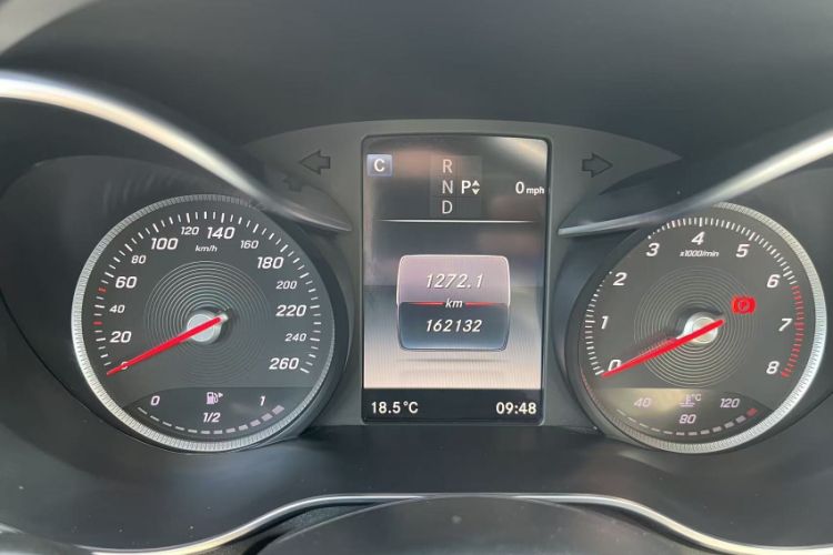 Used Mercedes-Benz C-Class 2017 C 200 station wagon Interior 2