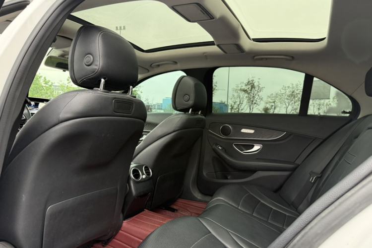 Used Mercedes-Benz C-Class 2017 C 200 L Sport Edition Interior 3