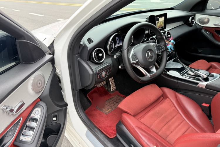 Used Mercedes-Benz C-Class 2017 C 200 Sport Edition Interior 3