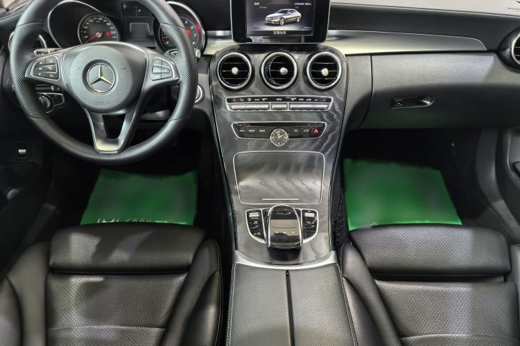 Used Mercedes-Benz C-Class 2017 Facelift C 200 L Sport Edition Interior 3