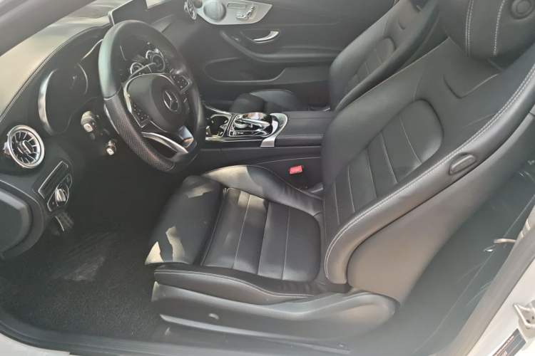 Used Mercedes-Benz C-Class 2017 Facelift C 200 Coupe Interior 3