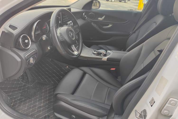 Used Mercedes-Benz C-Class 2017 Restyled C 180 L Fashion Edition Sport Version Interior 3
