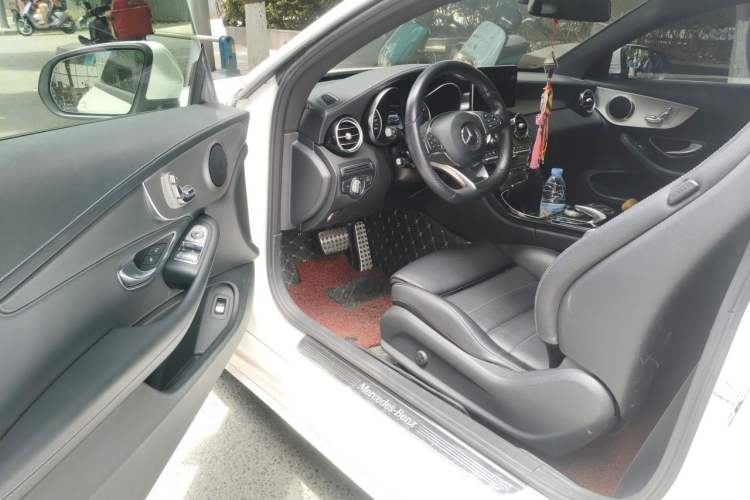 Used Mercedes-Benz C-Class 2017 C 200 4MATIC Coupe Interior 3