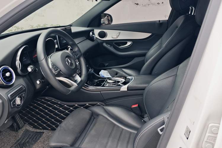Used Mercedes-Benz C-Class 2017 C 200 Sport Edition Interior 3