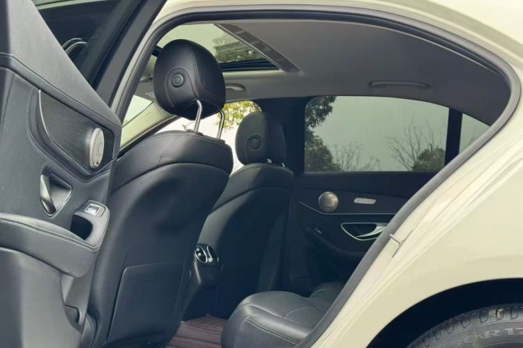 Used Mercedes-Benz C-Class 2017 C 180 L Sport Edition Interior 3
