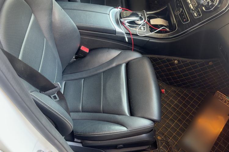 Used Mercedes-Benz C-Class 2017 Facelift C 200 L Sport Edition Interior 4