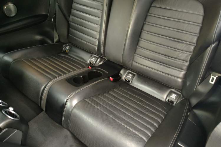 Used Mercedes-Benz C-Class 2017 Facelift C 300 Coupe Interior 4