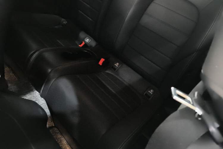 Used Mercedes-Benz C-Class 2017 C 200 4MATIC Coupe Interior 4