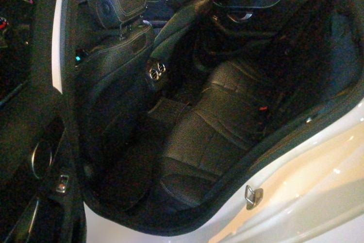 Used Mercedes-Benz C-Class 2017 C 200 station wagon Interior 4