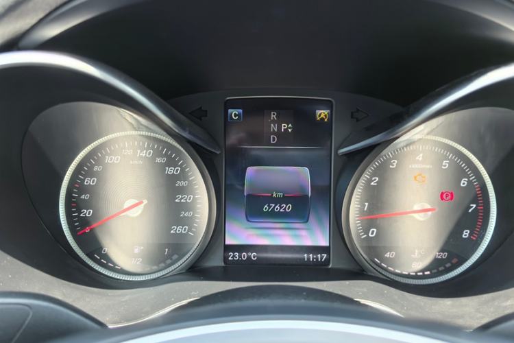 Used Mercedes-Benz C-Class 2017 C 180 L Sport Edition Interior 4