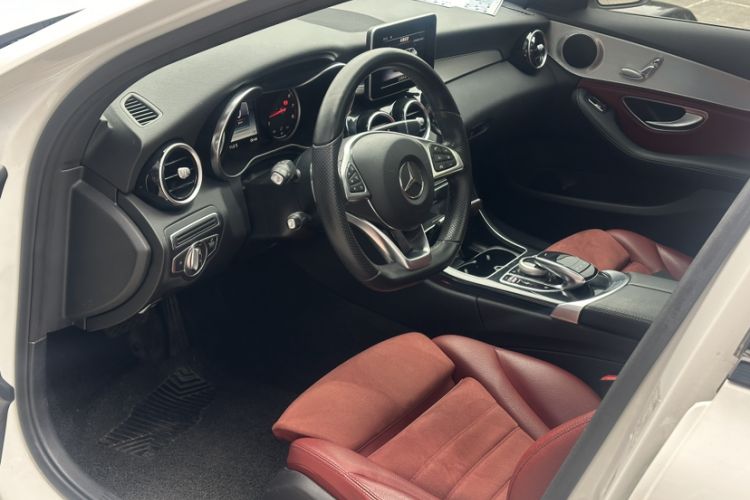 Used Mercedes-Benz C-Class 2017 Restyled C 200 Sport Edition Interior 4