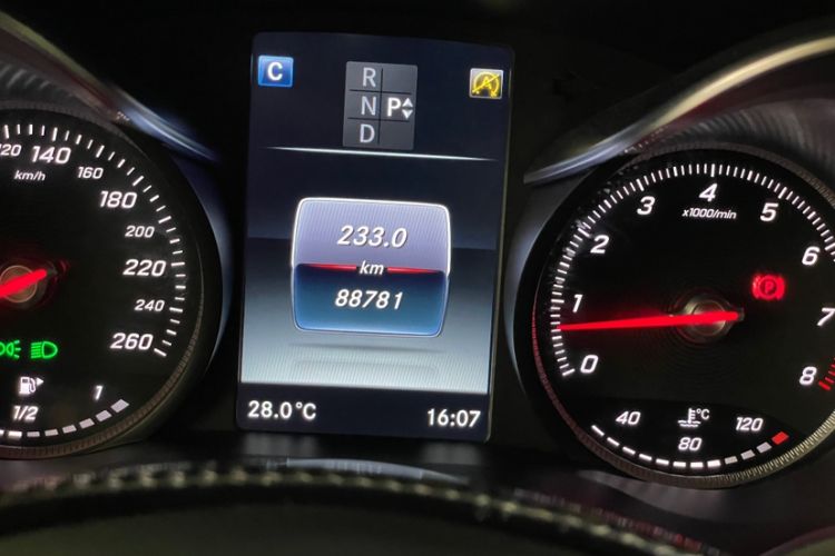 Used Mercedes-Benz C-Class 2017 C 200 Sport Edition Interior 5