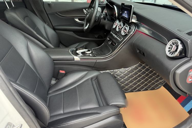 Used Mercedes-Benz C-Class 2017 C 200 L Sport Edition Interior 5