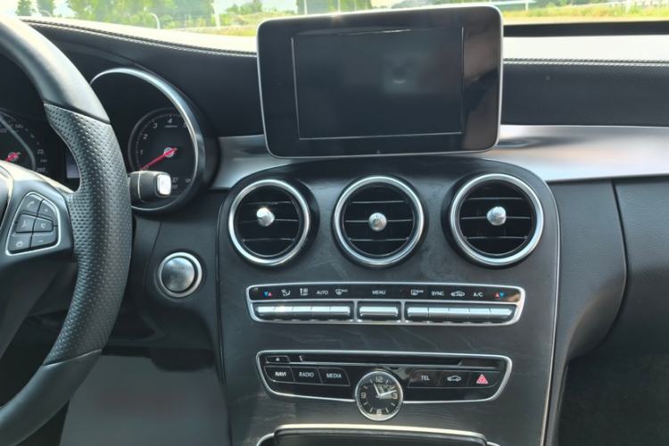 Used Mercedes-Benz C-Class 2017 C 180 L Sport Edition Interior 5