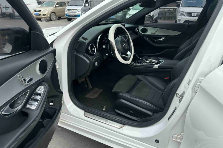 Used Mercedes-Benz C-Class 2017 C 200 Sport Edition Interior 5